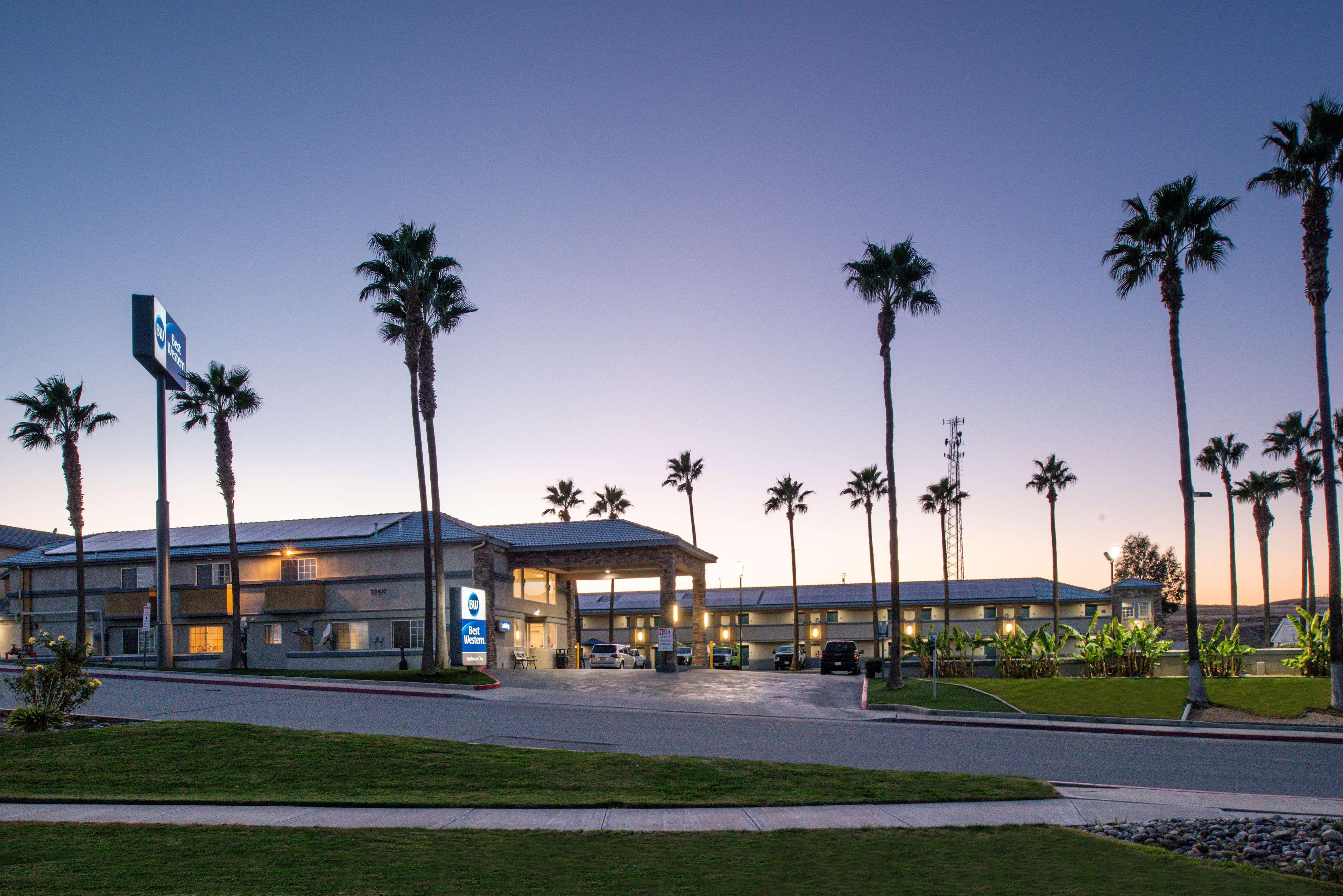 Best Western Kettleman City Inn & Suites Exterior photo